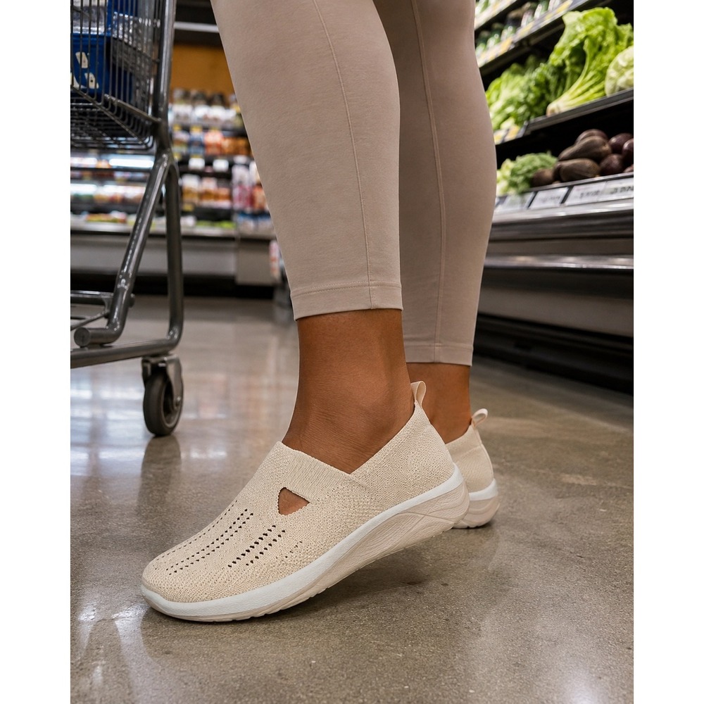Skechers Womens Slip On Knit Walking Sneakers Beige Size 8